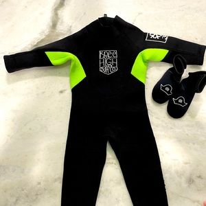 Kids' Black & Neon Green Wetsuit